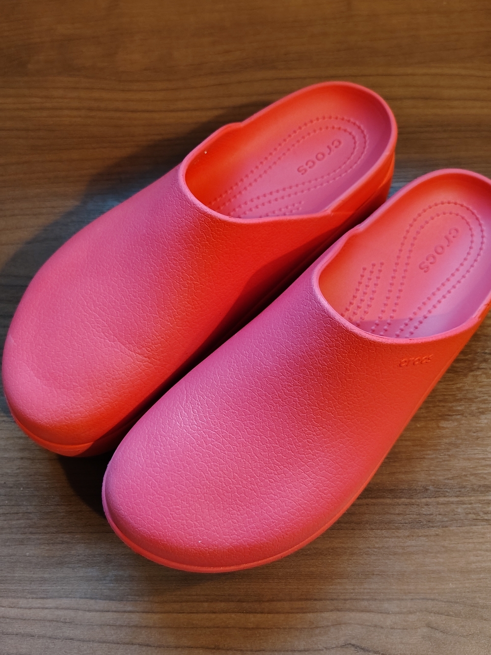 Crocs Dylan Platform Clog in Bright Coral Pink